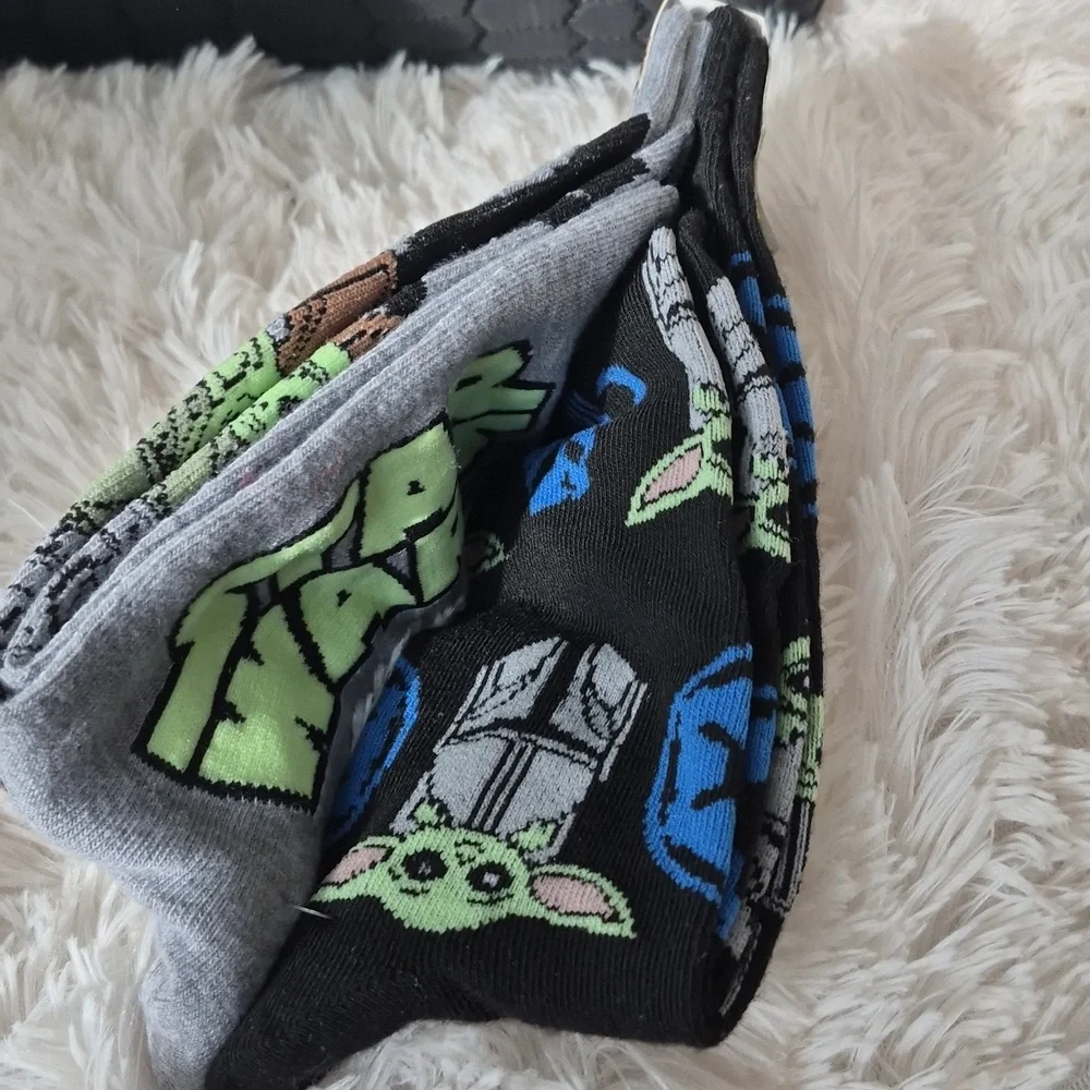 2 Pair Disney Star Wars Mandalorian Unisex Socks Sz 6-12 NEW